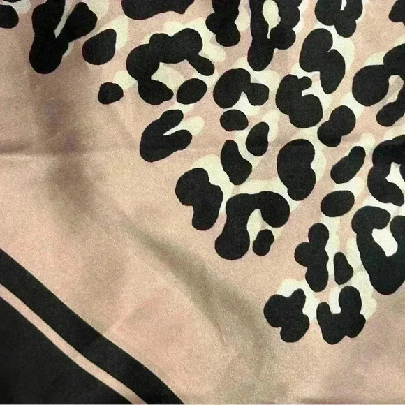 Animal Print Scarf by H & M pink and black - Picture 5 of 5